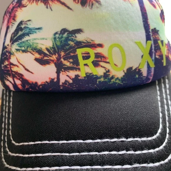 ROXY! - Picture 3 of 8